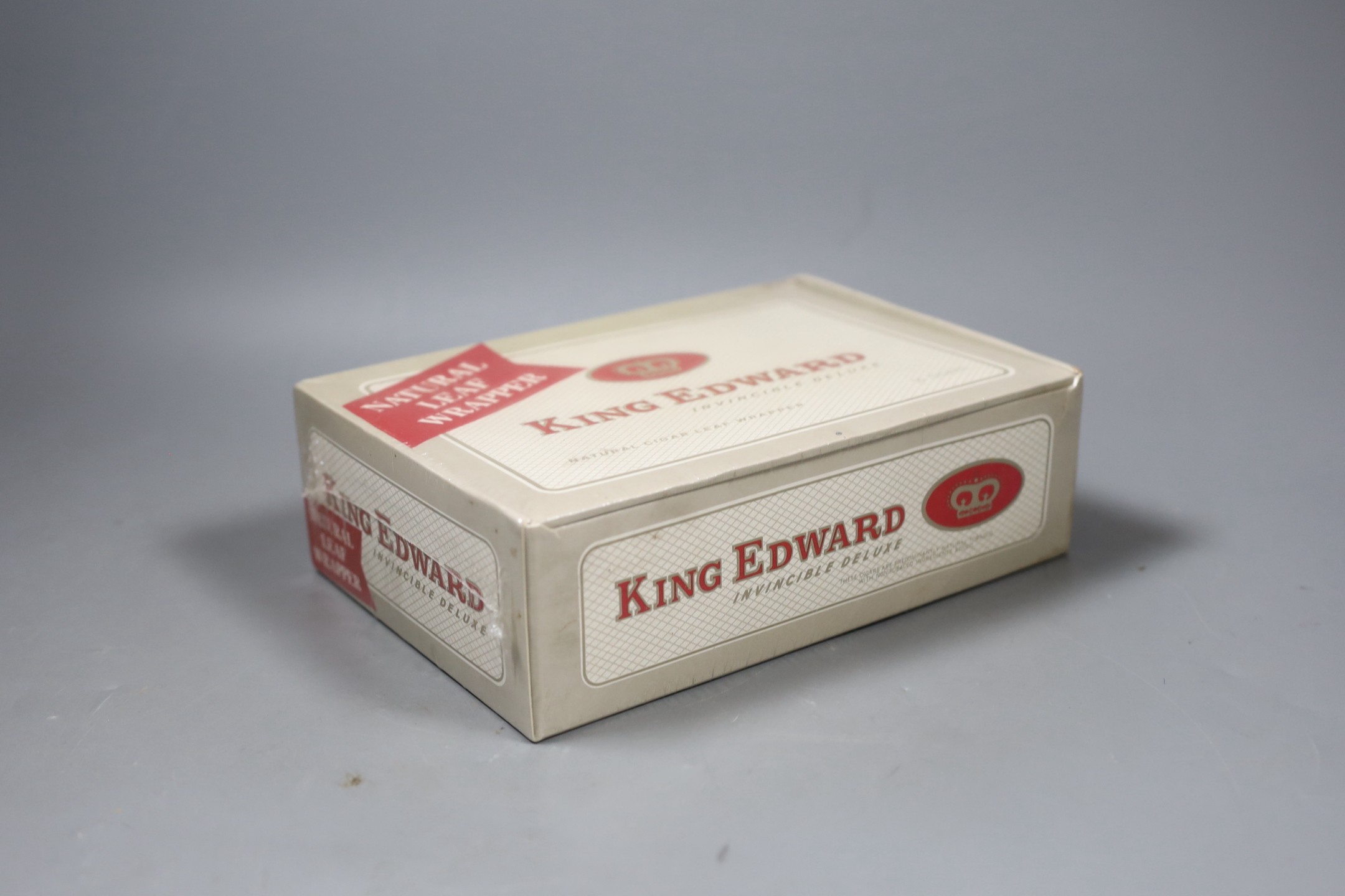 A set of 50 King Edward Invincible Deluxe cigars, in sealed box